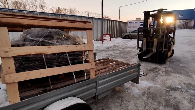 Иномарочный движок на ЗИЛ Бычок куплен подробности позже ♂️ Вес 600кг смотреть онлайн