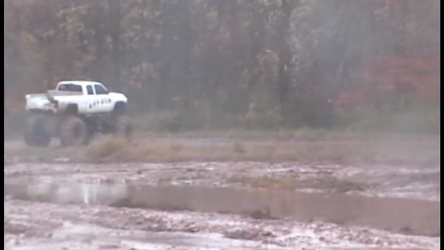 Mega Mud Boggers Lake Alice смотреть онлайн
