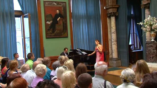 Aria Di Maddalena  La Mamma Morta  Opera Andrea Chenier...Umberto Giordano