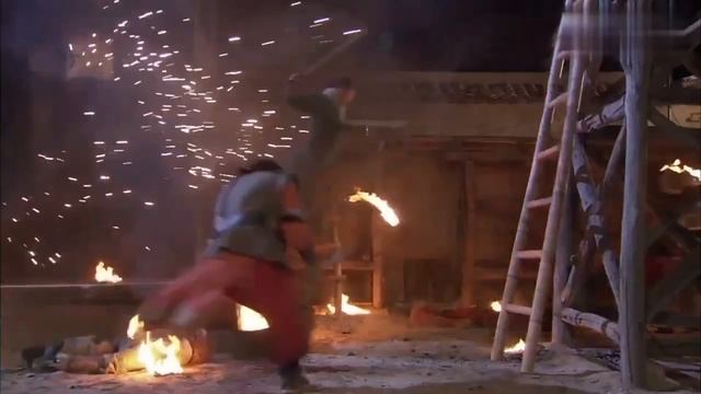 Siege battle! The enemy doesn't realize the people inside are powerful. смотреть онлайн