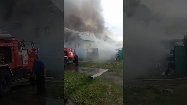 Пожар в Барнауле Челюскинцев Строителей смотреть онлайн