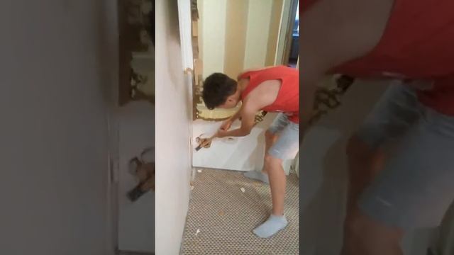 ВЫНОСИМ ДВЕРЬ было весело ДЕБОШ НА ХАТЕ смотреть онлайн