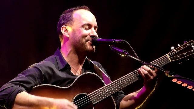 "She's A Woman" - Dave Matthews & Tim Reynolds live @ Hammersmith Apollo, London 21 March 2017 смотреть онлайн