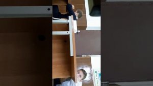ОДНАКЛАССНИК СТОНЕТ ПРЯМО НА УРОКЕ!😂