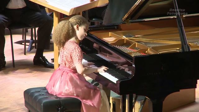 07.03.2016 V. Kutuzova at the Gala Concert "Only Mozart", Great Hall, Moscow State Conservatory смотреть онлайн