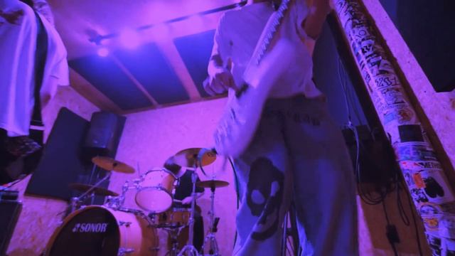 истерика - Кирпичный дом (Rehearsal Video) смотреть онлайн