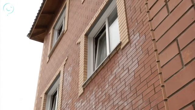В Усть-Таркском районе сдали в эксплуатацию многоквартирный дом для детей-сирот смотреть онлайн