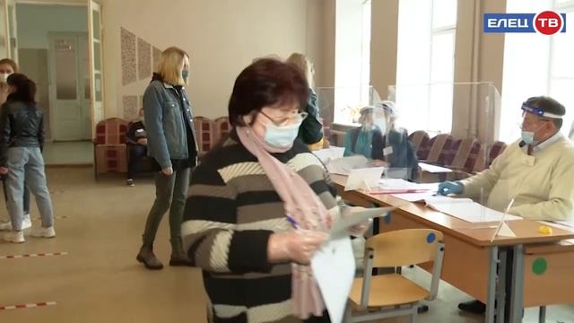 Иногородние студенты ЕГУ им. Бунина воспользовались возможностью проголосовать по месту нахождения смотреть онлайн