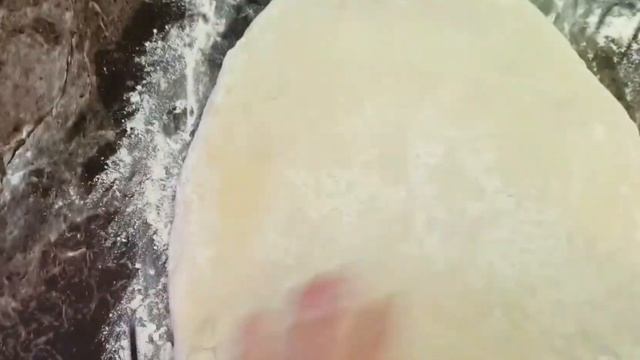 Мамина пицца .(Домашняя с колбасой.) Что может быть вкуснее. 2022 смотреть онлайн