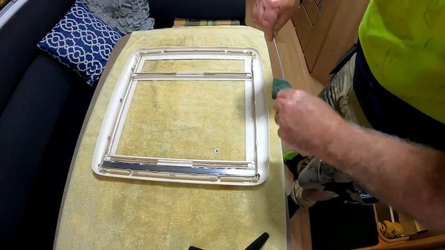 Filthy Roof Hatch Mesh Bath Time, In Our Case The Common Heki (mini).