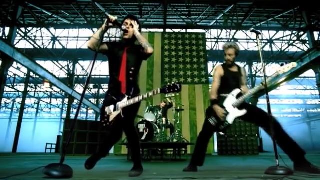 Green Day - American Idiot смотреть онлайн