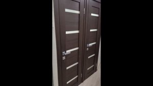 Установка сдвоенного блока дверей в доме "корабль".