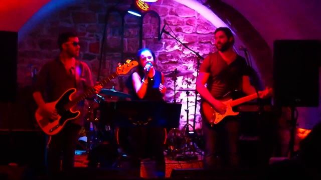 Yagmurlar - Sebnem Ferah (Cover BURÇiN AND THE BAND) смотреть онлайн