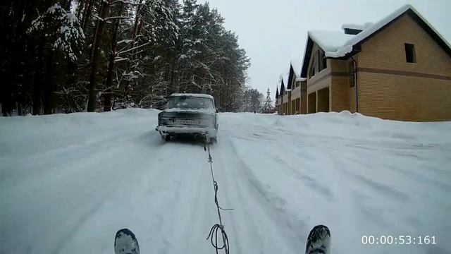 Кто последний упадет,тот прыгает в ванную с снегом смотреть онлайн