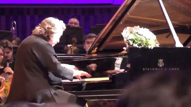 БИС Mozart Piano Sonata No.16 in C, "Sonata facile" 2. Andante, исп. Елизавета Леонская (фортепиано смотреть онлайн