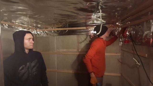 15.12.22. Собираю посылку Ярославу. Водовод сделали - продолжаем заниматься отделкой бани. Морозы!! смотреть онлайн