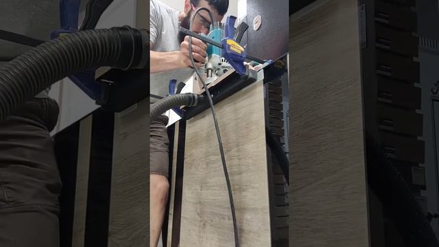 Процесс врезки скрытых петель смотреть онлайн