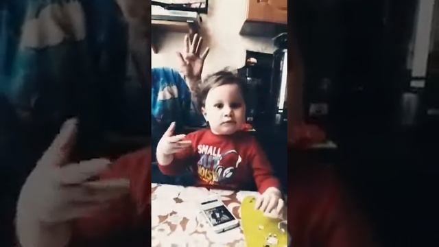 Самый маленький любитель армянской музыки. Настоящий кавказский мужчина) смотреть онлайн