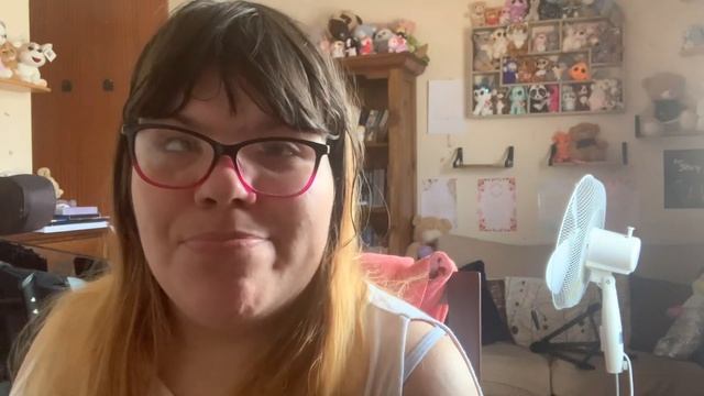 Introducing Kelly Robinson (Emma’s stepsister смотреть онлайн