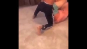 Xxxtentacion fighting/slapboxing compilation￼