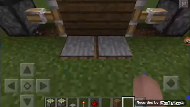 Делаем механические двери в Minecraft Pocket Edition версия 0.15.0 смотреть онлайн