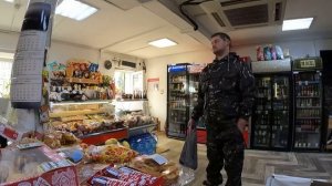 Кормим дежурного по лавочке, терапия Семёна, страшные истории Соломы, телохранители для Нади, Лена'