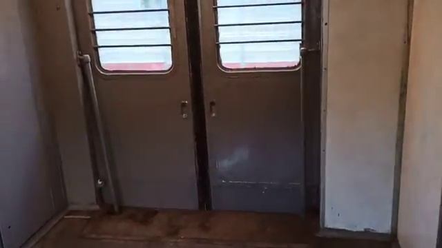 ЭД4М-0250 и очень крутые двери смотреть онлайн