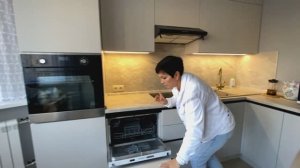 Кухня в П44Т с эркером. Дизайн кухни с мини посудомойкой и встроенной розеткой в столешнице