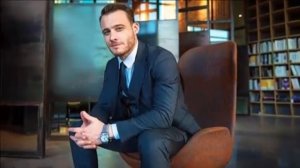 Керем Бюрсин ответил на вопросы о Ханде Эрчел на встрече со студентами университета!