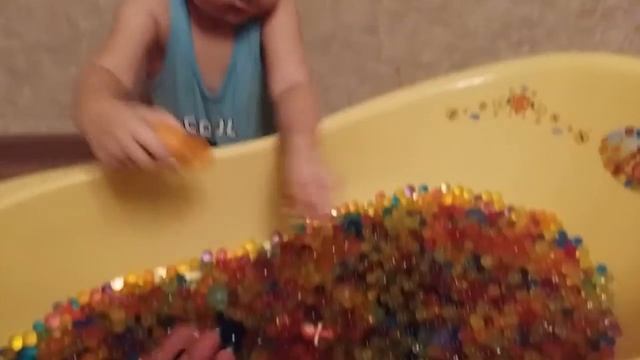 Ванна с ORBEEZ сюрпризы игрушки с разноцветными шариками Орбиз Challenge surprise toys unboxing смотреть онлайн