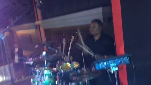 Marvin Miller Jr on Drums w/ Violette смотреть онлайн