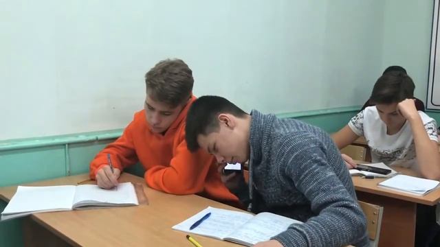 Студенческая жизнь. Студенты ВГЭК группы: ГЭМ-18 смотреть онлайн