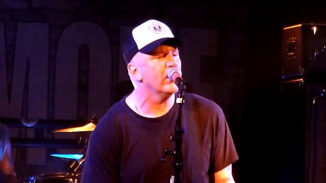 C.J. Ramone Honky Tonky Monza - Danny Says смотреть онлайн