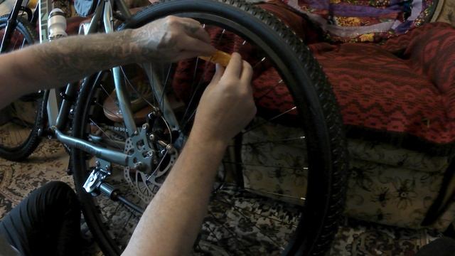 #Как поставить китайский катафот на велосипед. смотреть онлайн