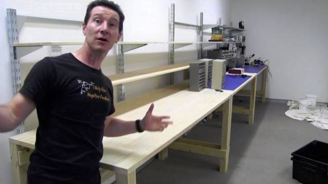 EEVblog #228 - New Lab Progress... смотреть онлайн
