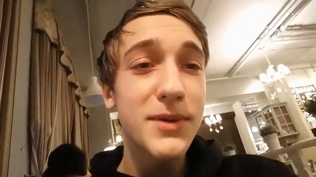 В ПОИСКАХ ШАУРМЫ смотреть онлайн