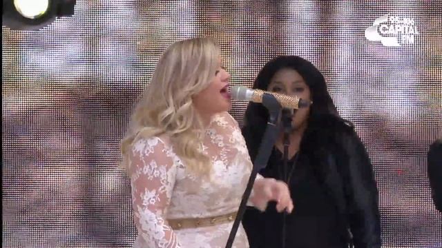 Kelly Clarkson - 'My Life Would Suck Without You' (Summertime Ball 2015)