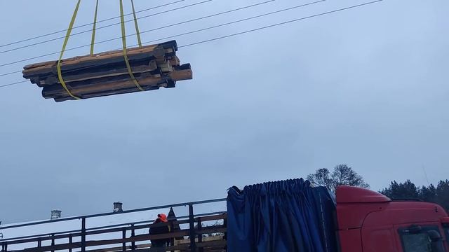 Срубъ бани въ Беларусь. Выгрузка изъ машины. смотреть онлайн