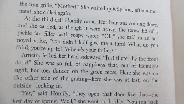Reading The Borrowers Mary Norton Ch 6-10 смотреть онлайн