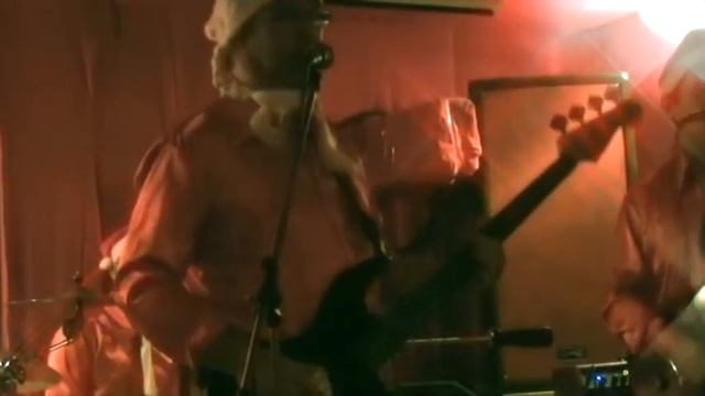 ВИА "New СССР" Новогодний привет от ZZ - DEDmorozov (Live репа) смотреть онлайн