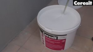 Нанесение_грунтовки_под_декоративные_штукатурки_Ceresit_CT_16