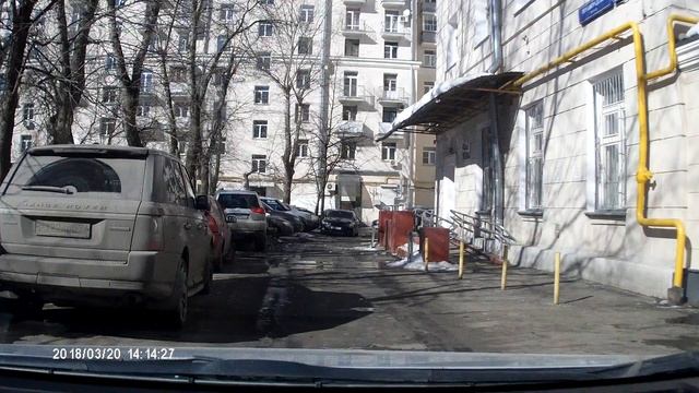 Смотреть до конца. Снег со льдом почти на ребенка. Снег на женьщину смотреть онлайн