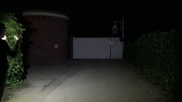 Zebralight H602w Beamshot смотреть онлайн