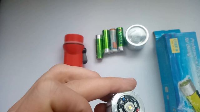 Годный китайский светодиодный подводный фонарь для охоты, его детальный обзор, тест смотреть онлайн