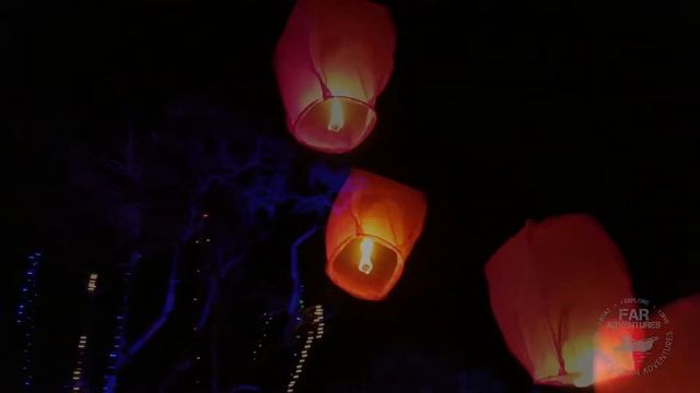 Paper lanterns float down the shore at Hakwbsay Beach Karachi смотреть онлайн