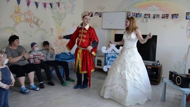 Распахните двери в сказку. Почта Деда Мороза. смотреть онлайн
