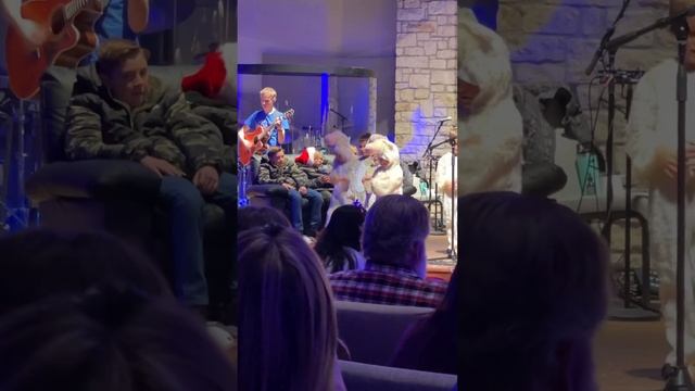 I am singing, and this little boy is being funny ￼ смотреть онлайн