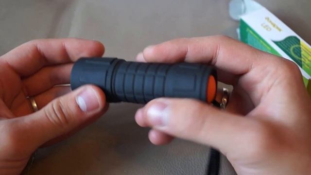 Фонарик LED Черный. inmagig.ru смотреть онлайн