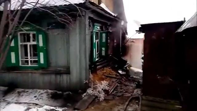 Выгорел дом на ул. Пушкина в Бердске смотреть онлайн