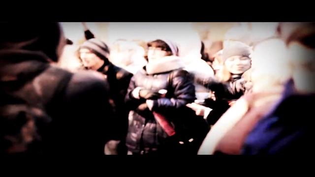 Массовый запуск Небесных Фонариков в Саратове 23.03.13 смотреть онлайн